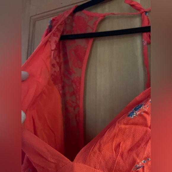 Free People mockingbird mini dress red flower open tie back shirt women’s sz 10 - Picture 6 of 10